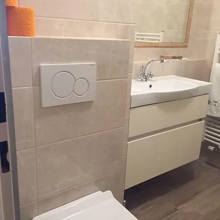 Δωμάτια σε οικογενειακή κατοικία Chic Cosy Quiet In Center *