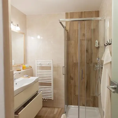 Chic Cosy Quiet In Center Δωμάτια σε οικογενειακή κατοικία *