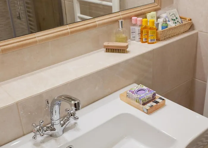 홈스테이 Chic Cosy Quiet In Center *