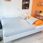 Chic Cosy Quiet In Center Rum i privatbostad